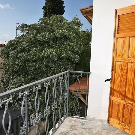 Litsa's House Апартаменты *